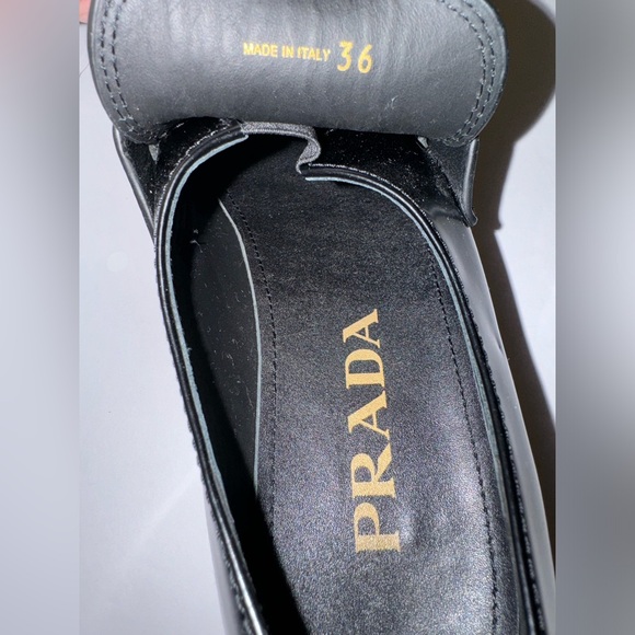 Prada Leather Logo Loafers – Size 36 - Picture 3 of 3